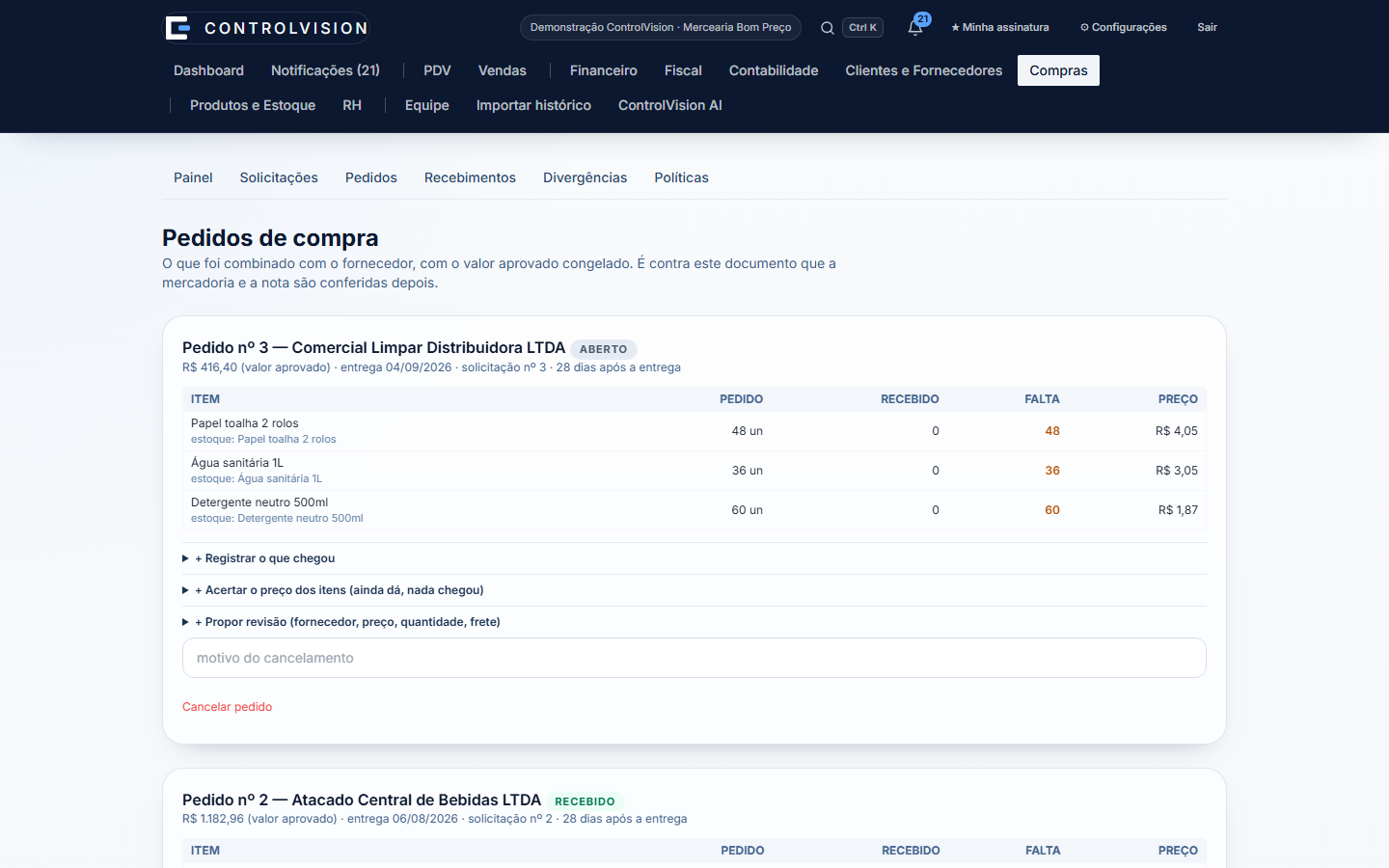 Pedidos de compra do ControlVision com fornecedor, situação e itens de demonstração.